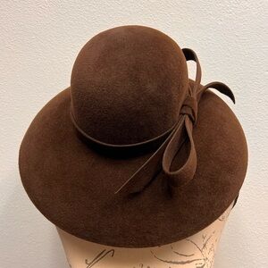 Wayne Wichern Millinery NIB Audrey Hat In Chocolate Brown